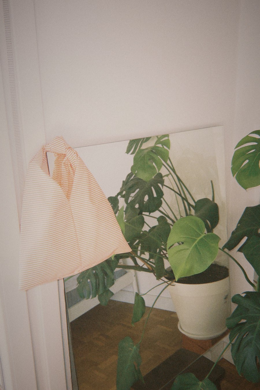 Handmade rumi. bag detail