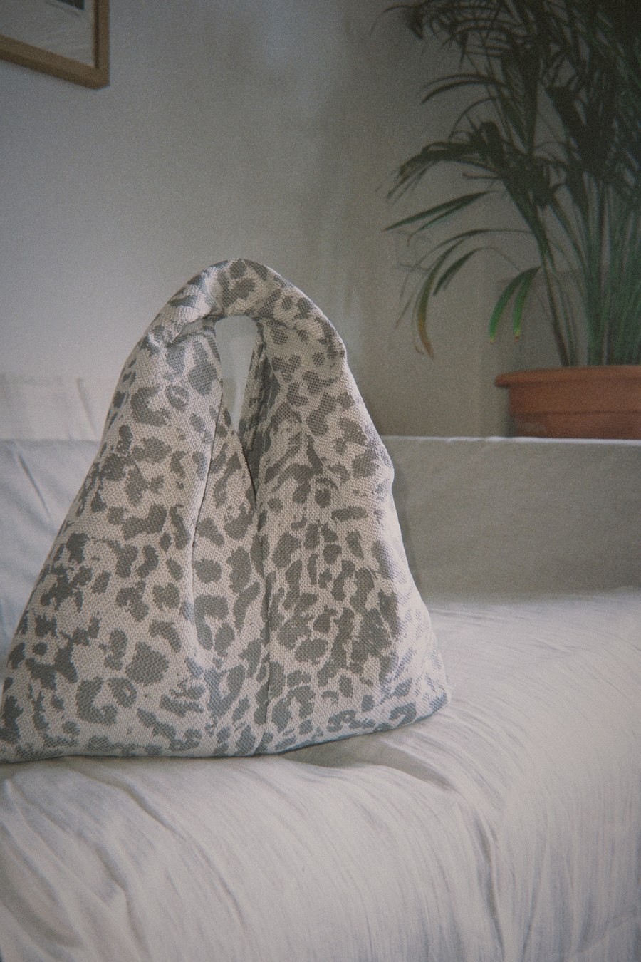 Handmade rumi. bag detail