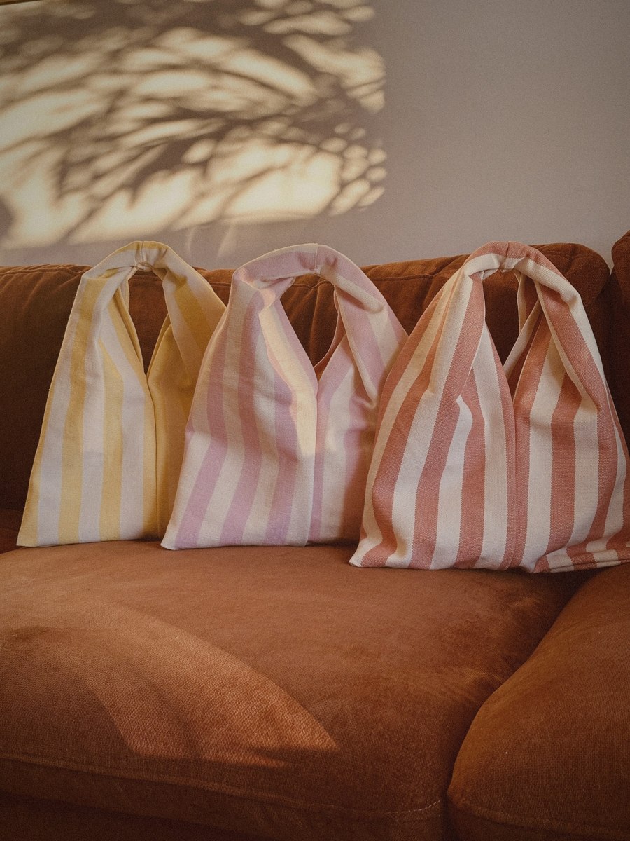 Handmade rumi. bag detail